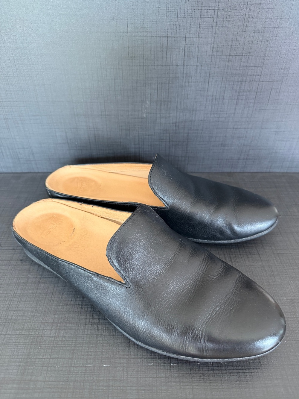 Dansko Slip On Mules Black Euro 40 W9.5 EUC Minimalist Professional Structured